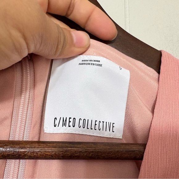 C/MEO Collective Blush Pink V-Neck Mini Dress Size S - Picture 3 of 7